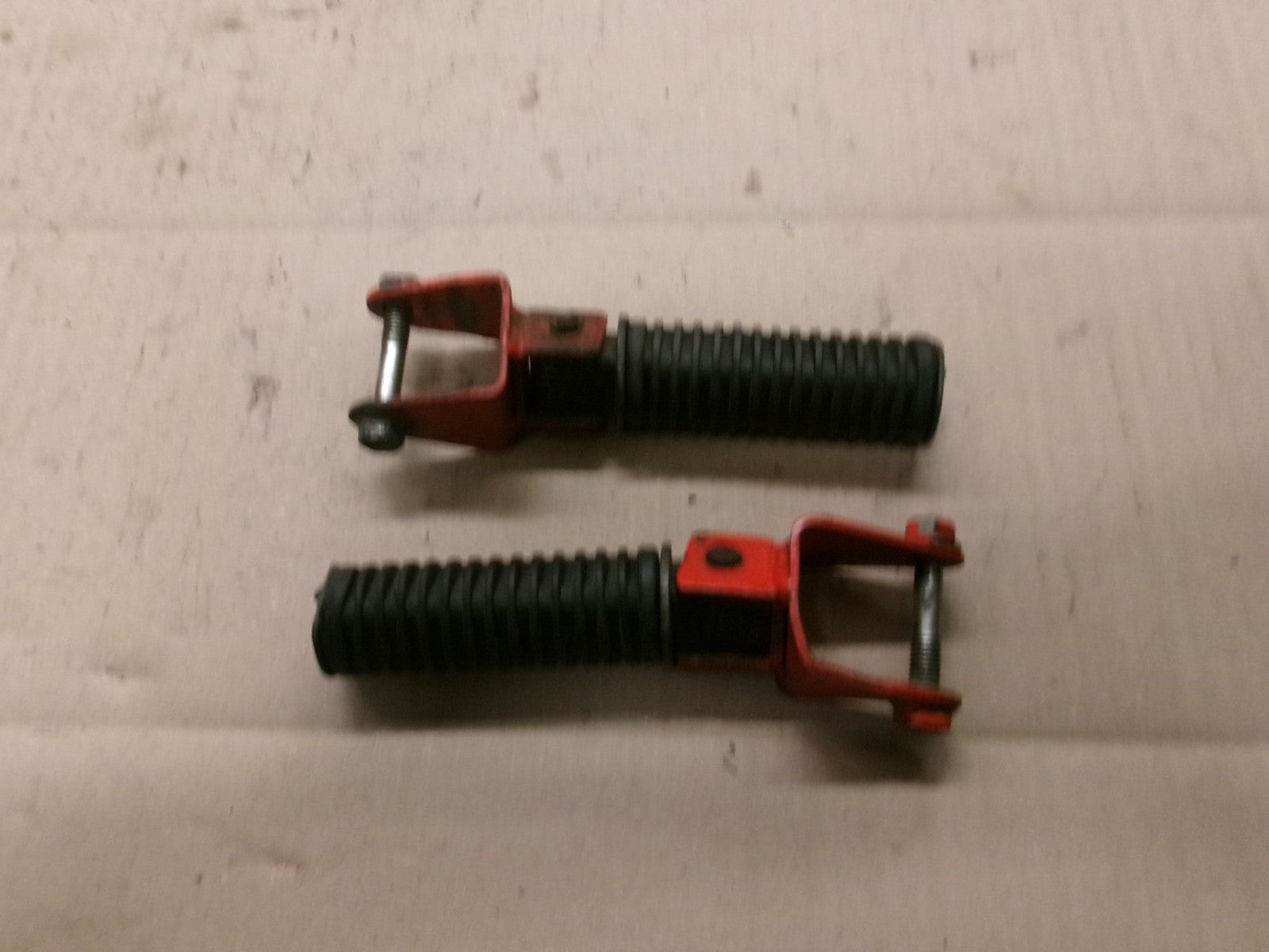 Cales pieds arrière pour Honda 125 XLS - XR