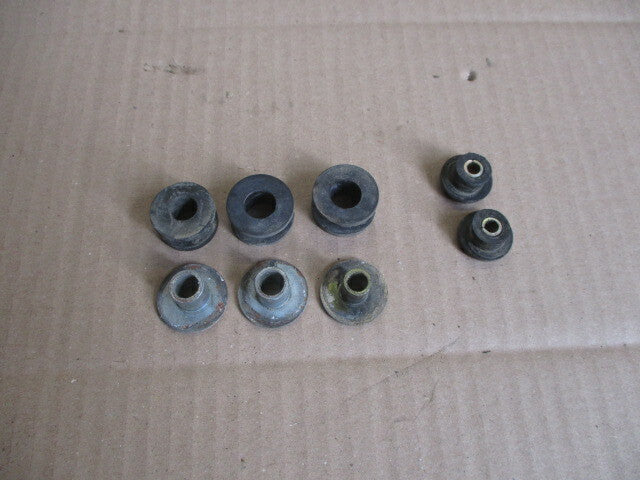 Caoutchoucs de fixation garde boue arrière sur support pour Honda 600 XLR - PD03