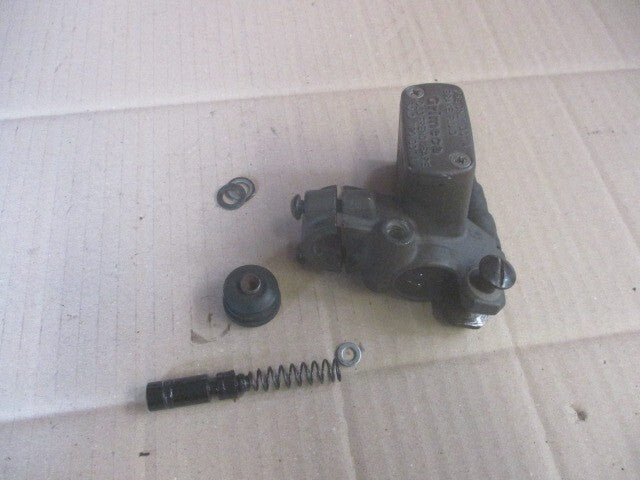 Maitre cylindre de frein avant pour Yamaha 125 XTX - XTR