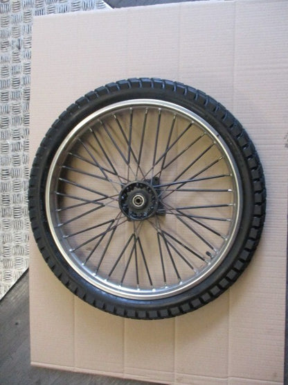 Roue avant avec pneu très peu roulé pour Suzuki 125 DR - SF43B