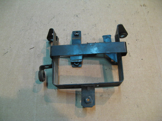 Support batterie pour Suzuki 600 DR - 650 DR - SN41A - SP41A