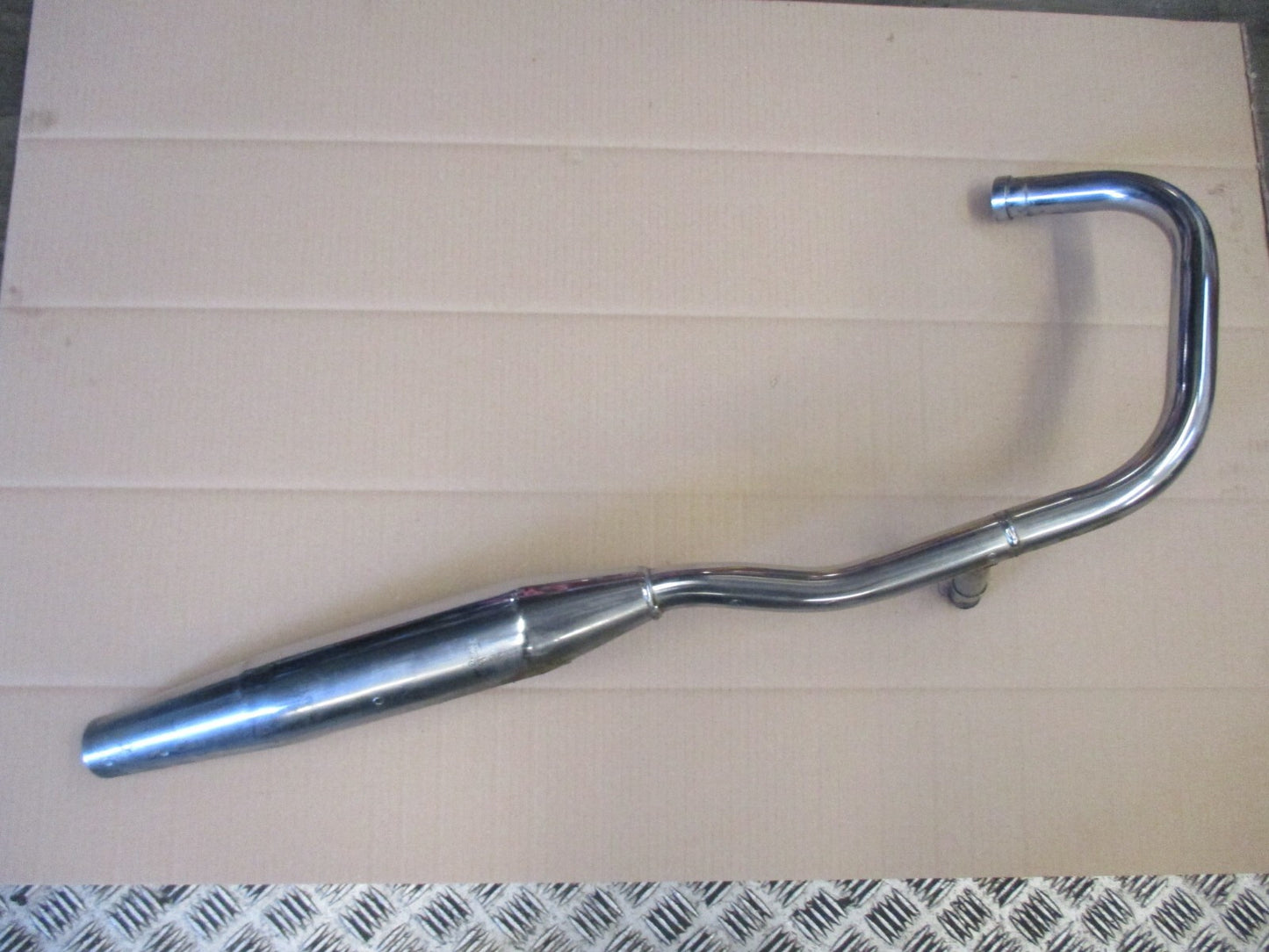 Pot d'échappement coté droit pour Honda 125 Rebel - JC24A - JC26A