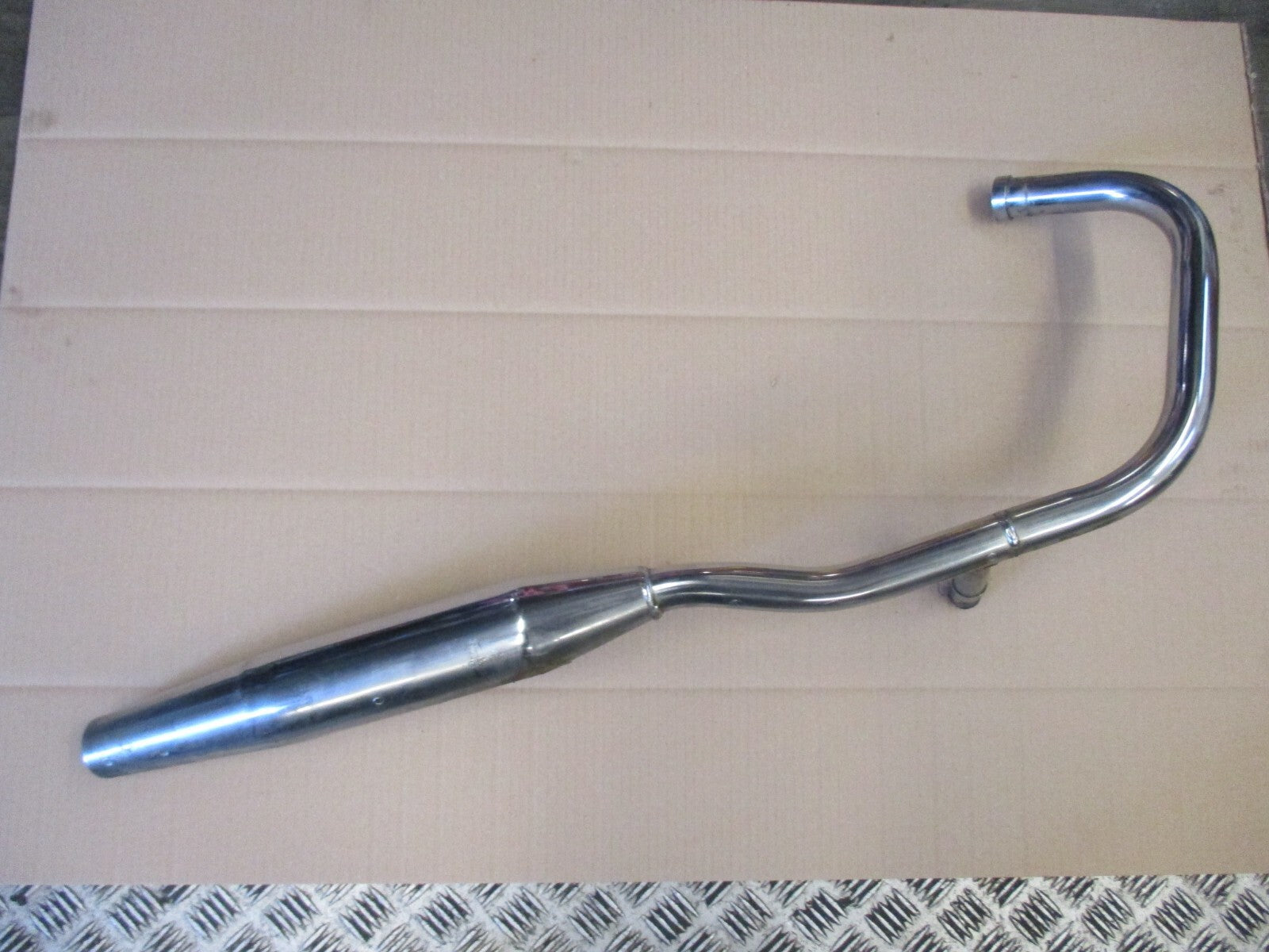 Pot d'échappement coté droit pour Honda 125 Rebel - JC24A - JC26A