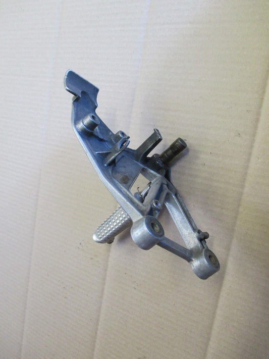 Platine cale pied arrière gauche pour Honda 750 VFR - RC36 - Phase 1 - 1990/1993