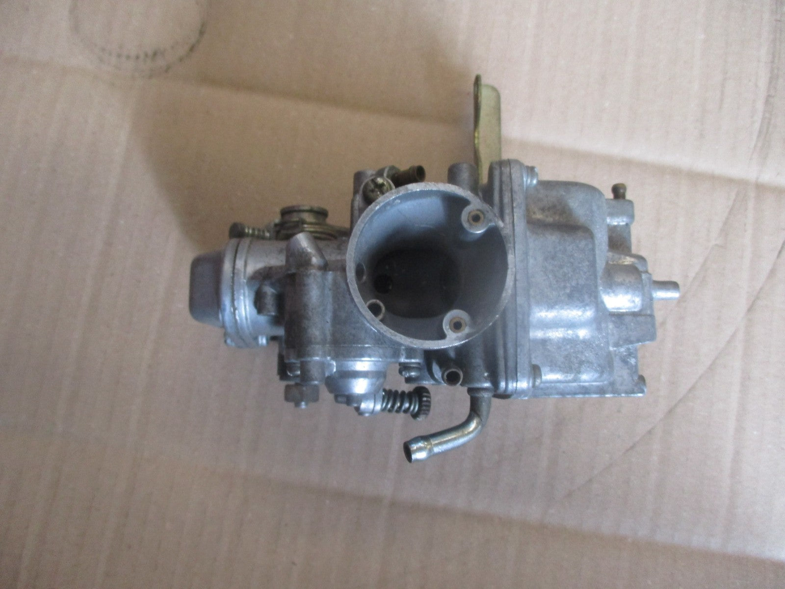 Carburateur gauche pour Yamaha 600 XTE - 3TB - 4PT - DJ02