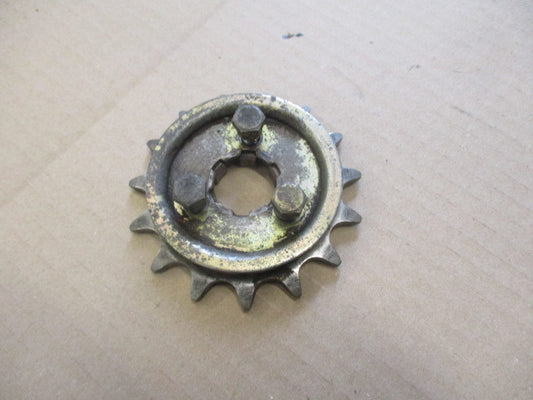 Pignon sortie de boite pour Suzuki 650 DR RS SE - SP42A - SP43A - SP44A