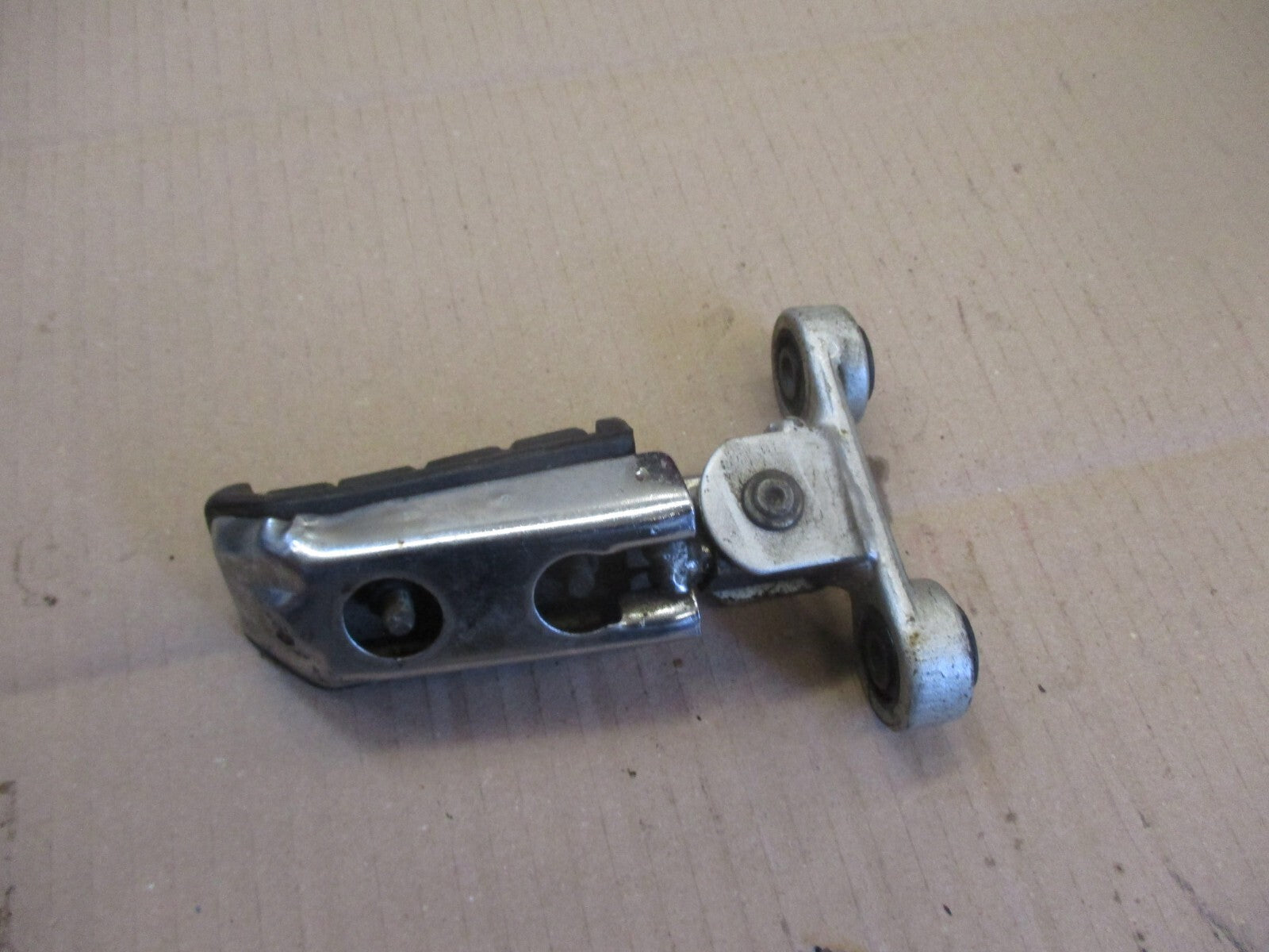 Cale pied avant gauche pour Yamaha 750 FZX - 2JE - 4AM