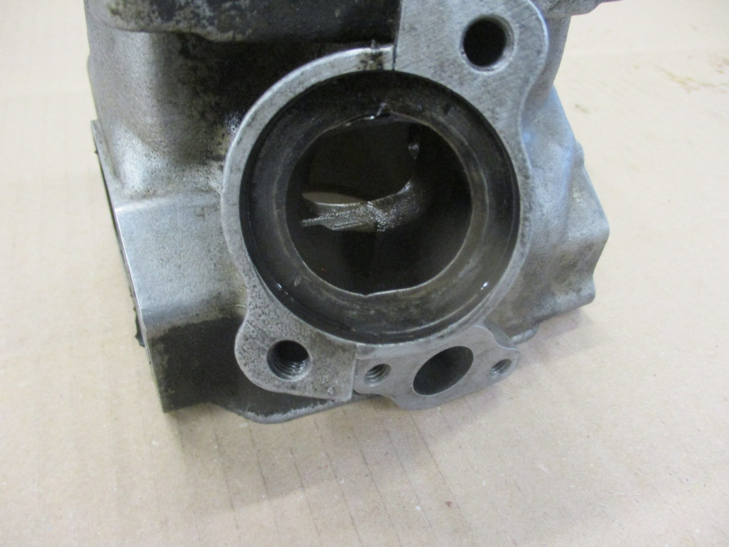 Cylindre bon état pour Kawasaki 125 KMX - MX125B