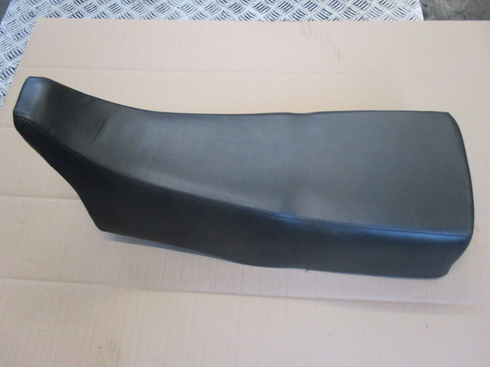 Selle refaite à neuf pour Honda 600 XLR - PD03