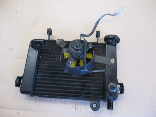 Radiateur d'eau + ventillateur pour Honda 125 CBR - JC34