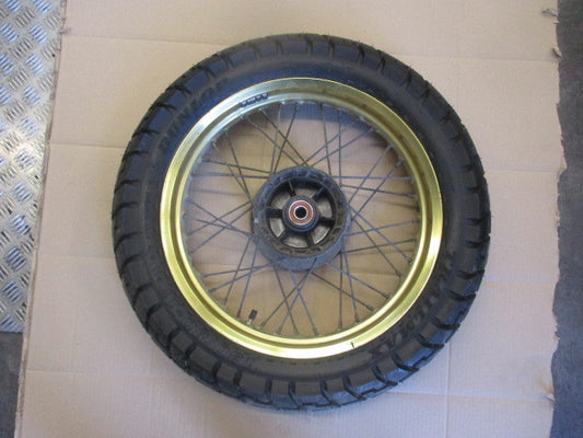 Roue arrière avec pneu très peu roulé pour Suzuki 600 DR - SN41A - couleur "or"
