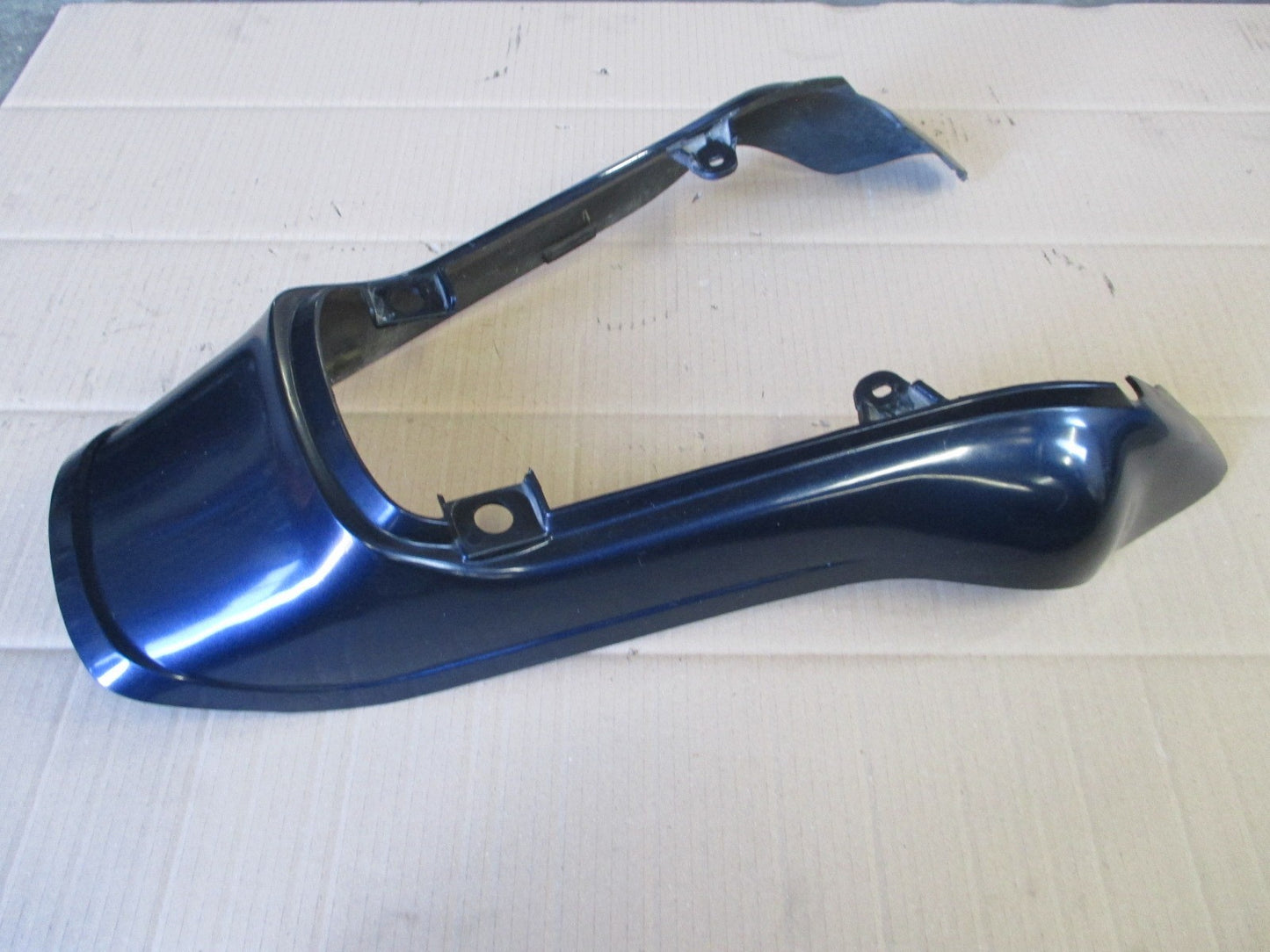 Coque dosseret arrière pour Yamaha 750 FZX - 2JE - 4AM