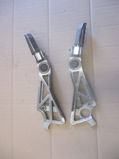 Platines cales pieds arrière pour Yamaha 750 FZX - 2JE - 4AM