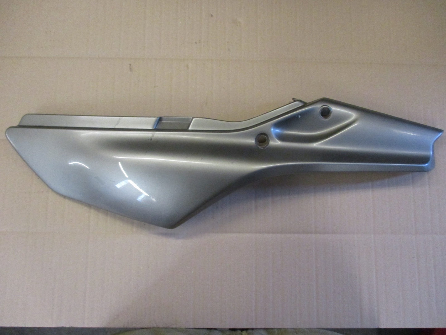 Cache latéral gauche pour Yamaha 125 TDR modèle 4FU / 5AE