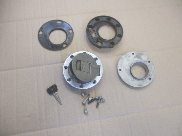 Bouchon essence + joint + plaque pour Yamaha 125 TDR modèle 3XD