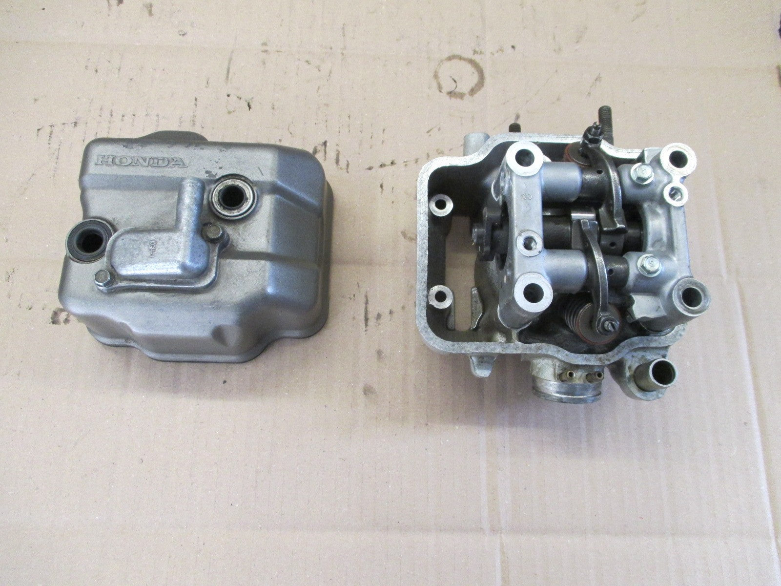 Culasse complète pour Honda 125 CBR - JC34