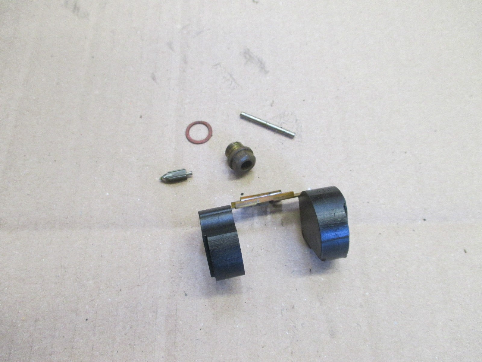 Flotteur + pointeau + siège pour Yamaha 125 DTMX - 2A8 - Modèle rupteur
