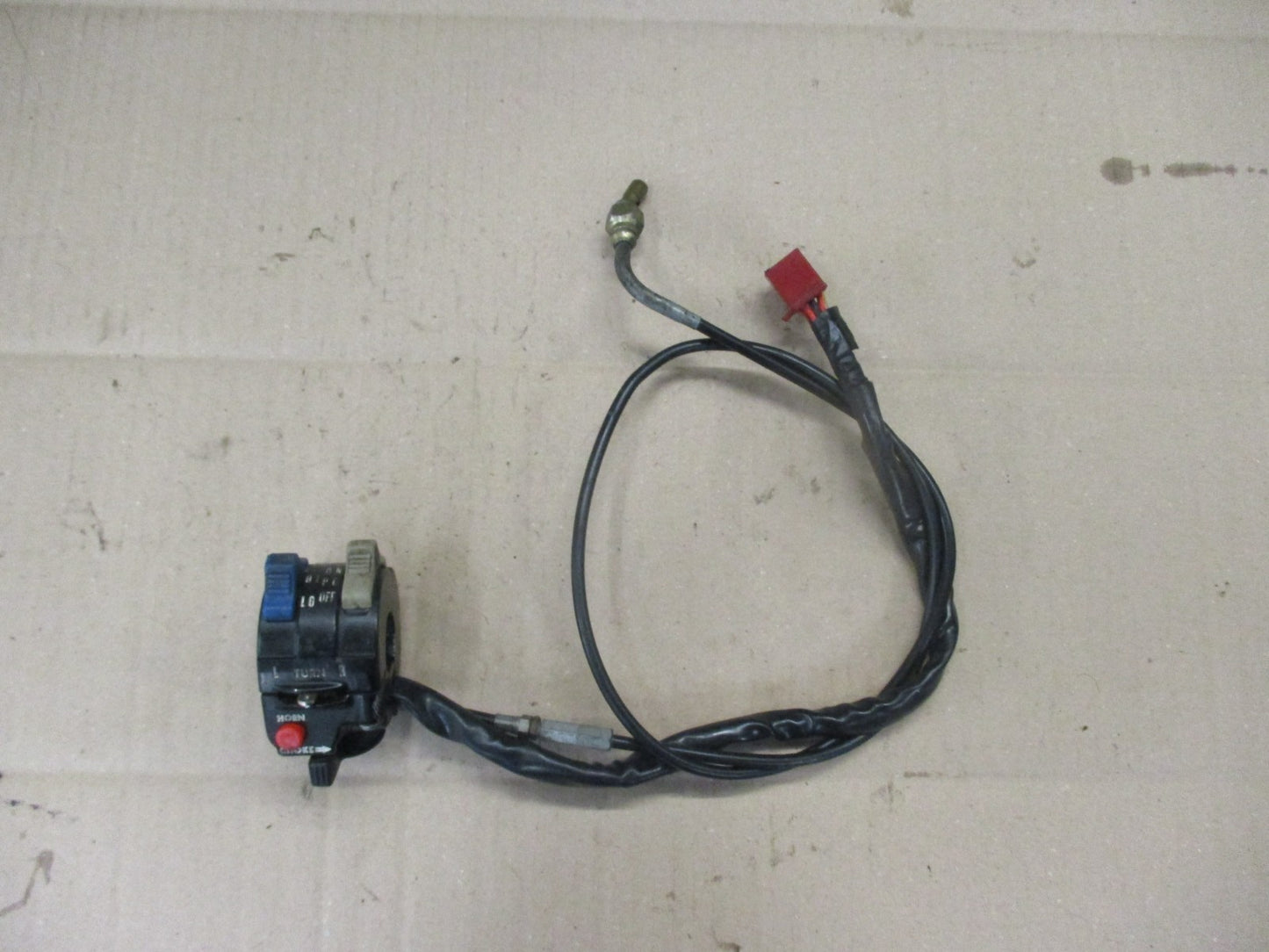 Commodo gauche + commande starter + cable + plongeur Kawasaki 125 KMX - MX125B