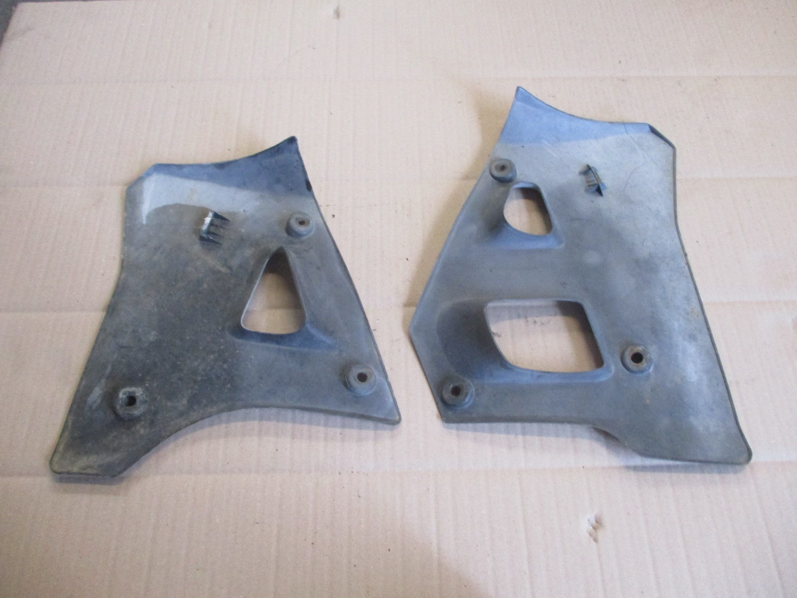 Flancs, ouies, caches de réservoir essence pour Yamaha 125 DTR - DTRE