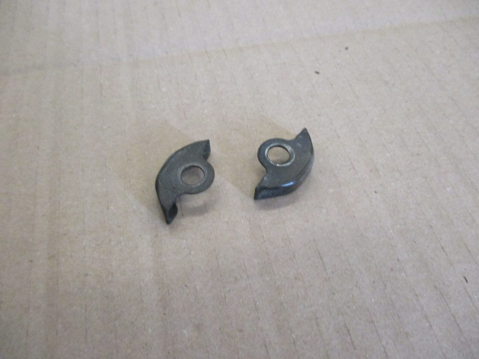 Cales rigide de fixation caches arrière pour Yamaha 850 TDM - 4TX