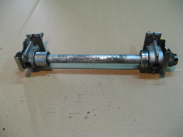 Axe de roue arrière pour Kawasaki 500 ER5  ER-5