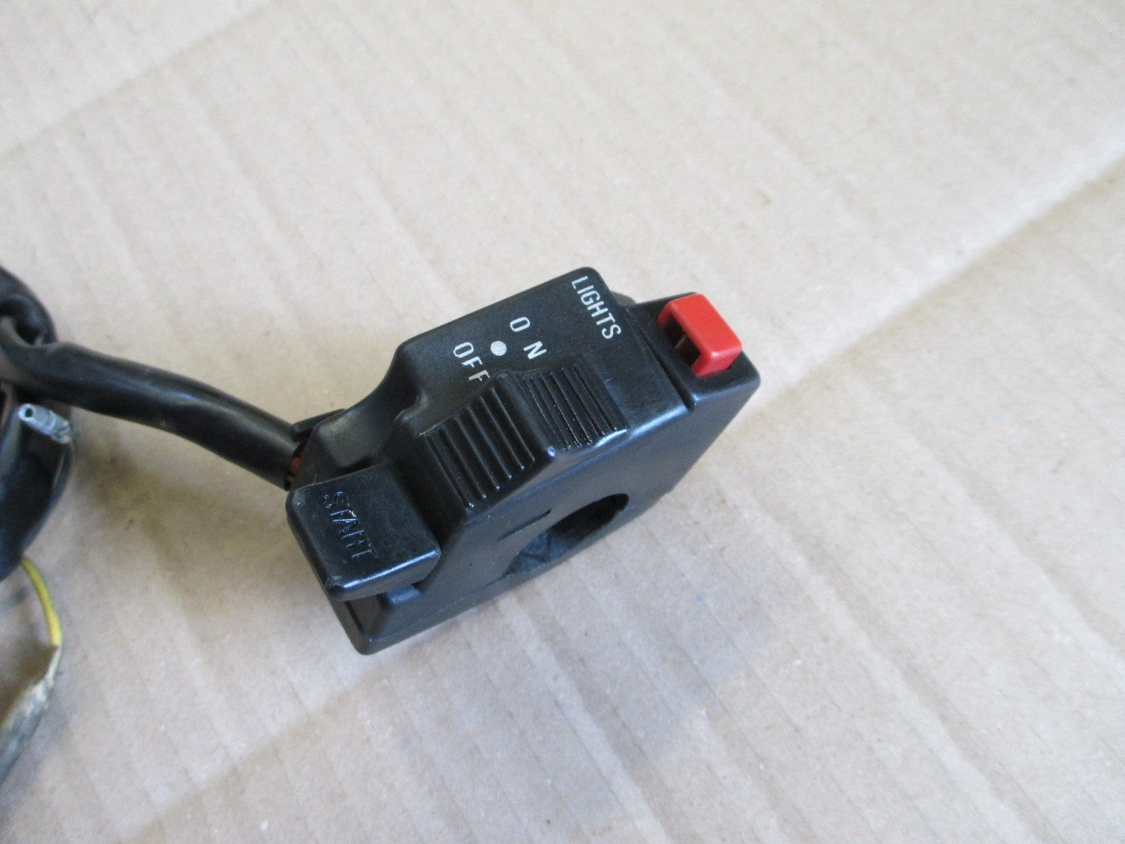 Commodo droit pour Suzuki 750 DR - 800 DR - SR41A - SR42A