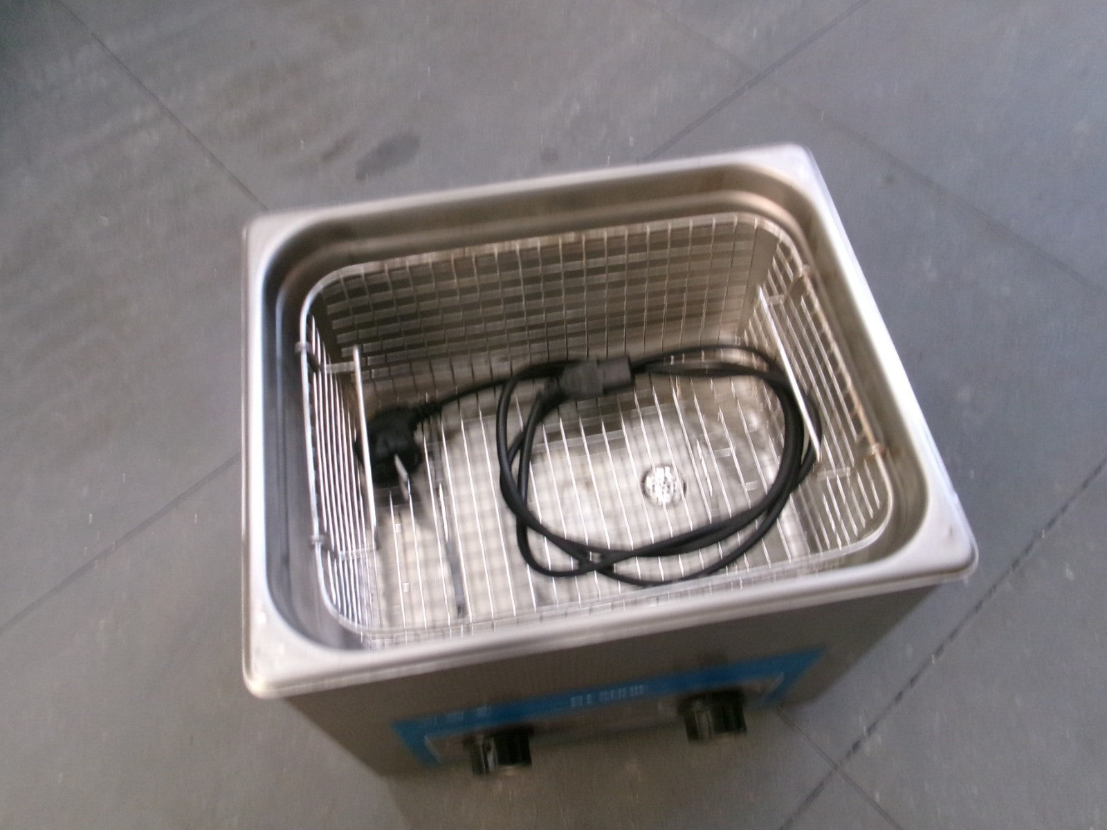 Machine à nettoyer par ultrason - Bac 30 x 23 x 12 cm