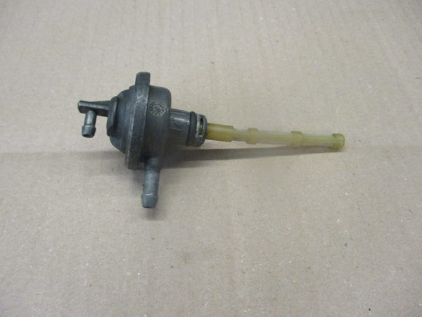 Robinet d'essence pour Yamaha 125 XTX - XTR
