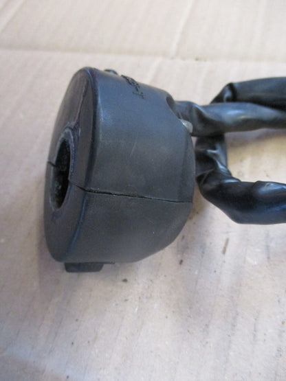 Commodo gauche pour Honda 125 XLS - petit connecteur blanc