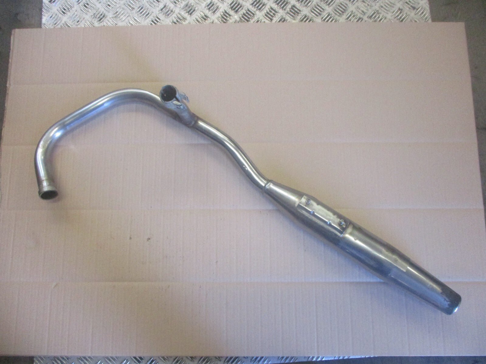 Pot d'échappement coté gauche pour Honda 125 Rebel - JC24A - JC26A 