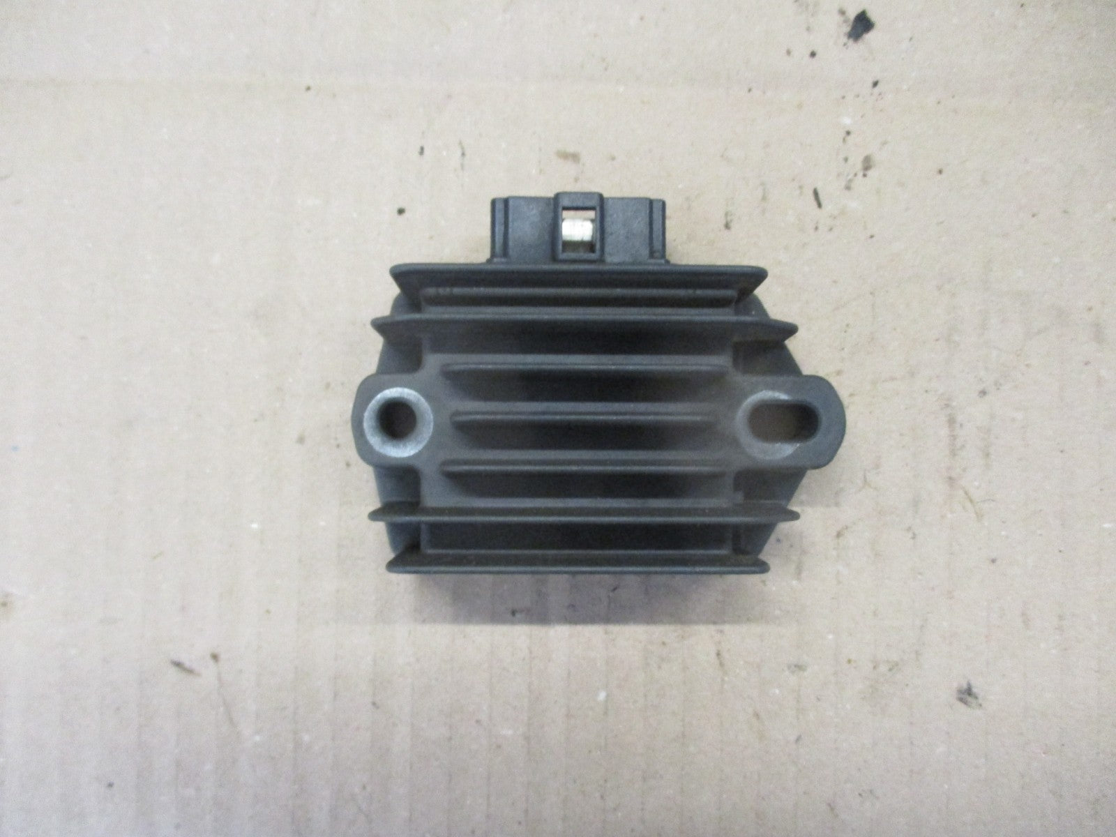 Régulateur pour Honda 125 CBF - JC74