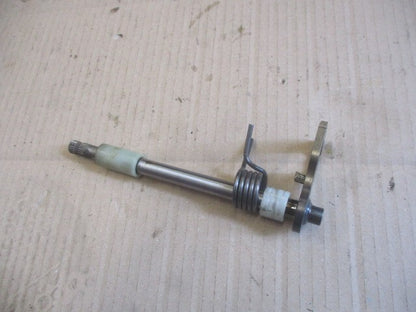 Axe de sélecteur de vitesses + entretoise de sélecteur Suzuki 125 TSR - SF15A