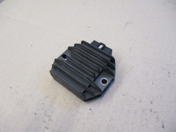 Régulateur SH6400-12 pour Suzuki 650 XF Freewind