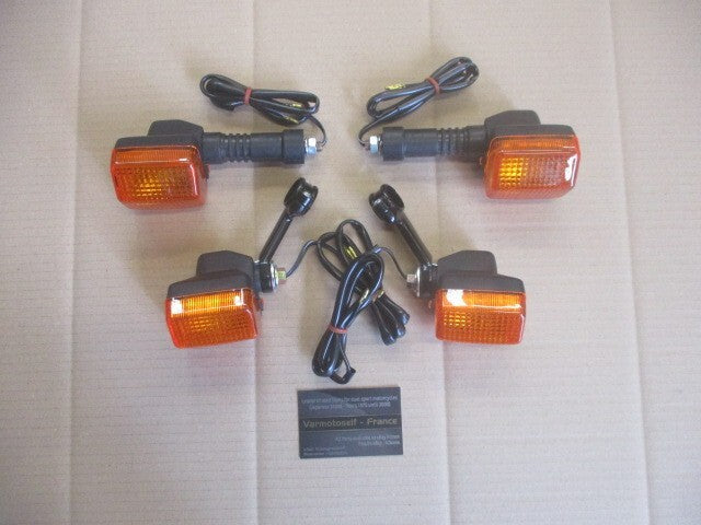Clignotants NEUFS pour Honda 125 XLR - JD04