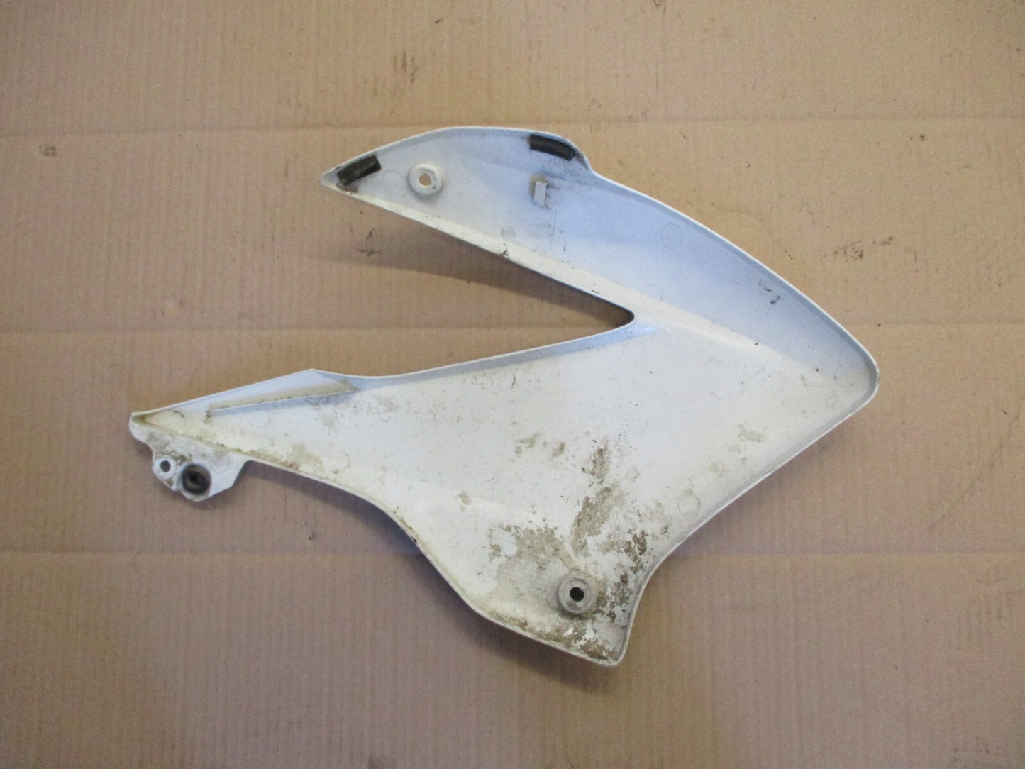 Flanc de réservoir gauche pour Honda 125 XR - JD19A - JD1911