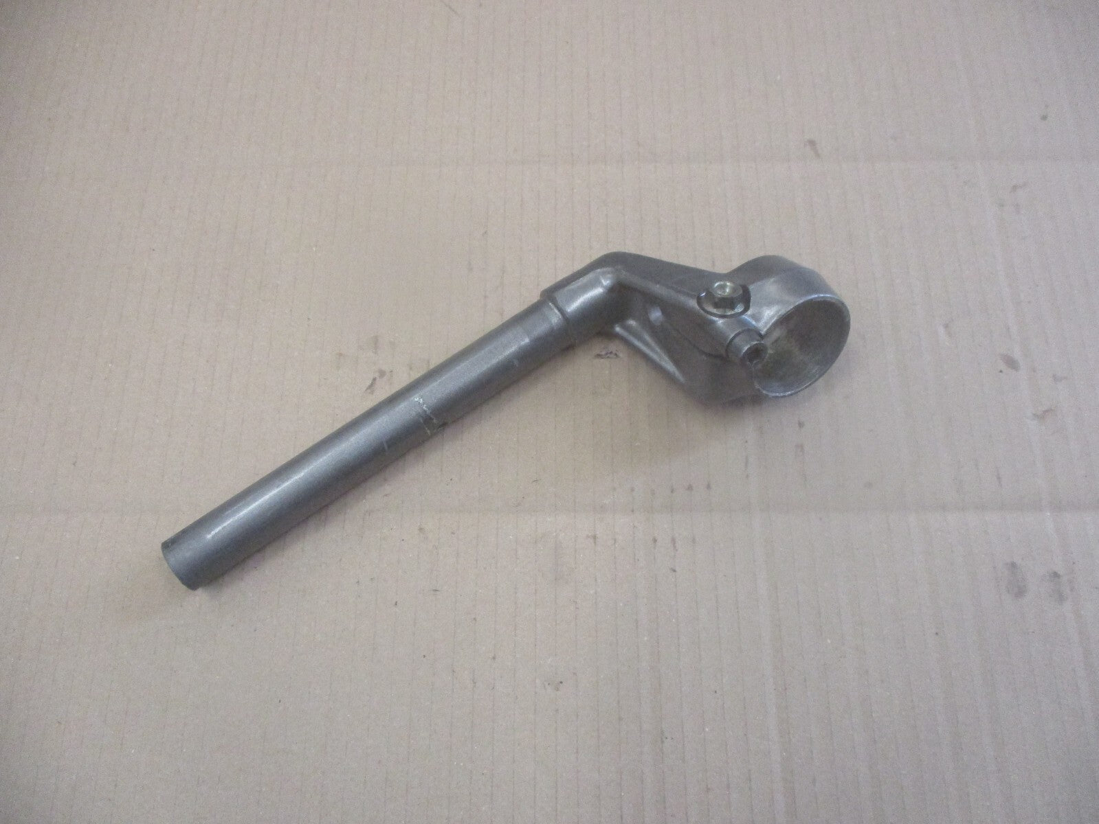 Demi guidon droit pour Honda 750 VFR - RC24