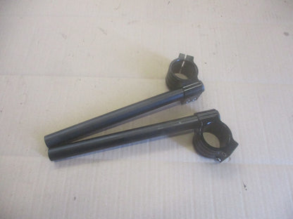 Bracelets, demis guidons pour routière sportive, pour tubes de fourche en 41mm