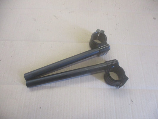 Bracelets, demis guidons pour routière sportive, pour tubes de fourche en 41mm