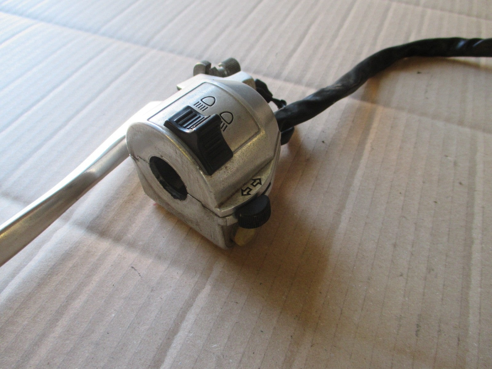 Commodo gauche + poignée d'embrayage pour Honda 125 CM - JC05