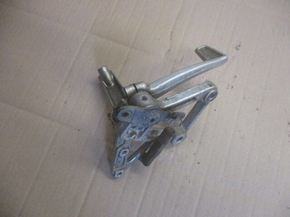 Platine cale pied avant droite + pédale de frein pour Honda 750 VFR - RC24