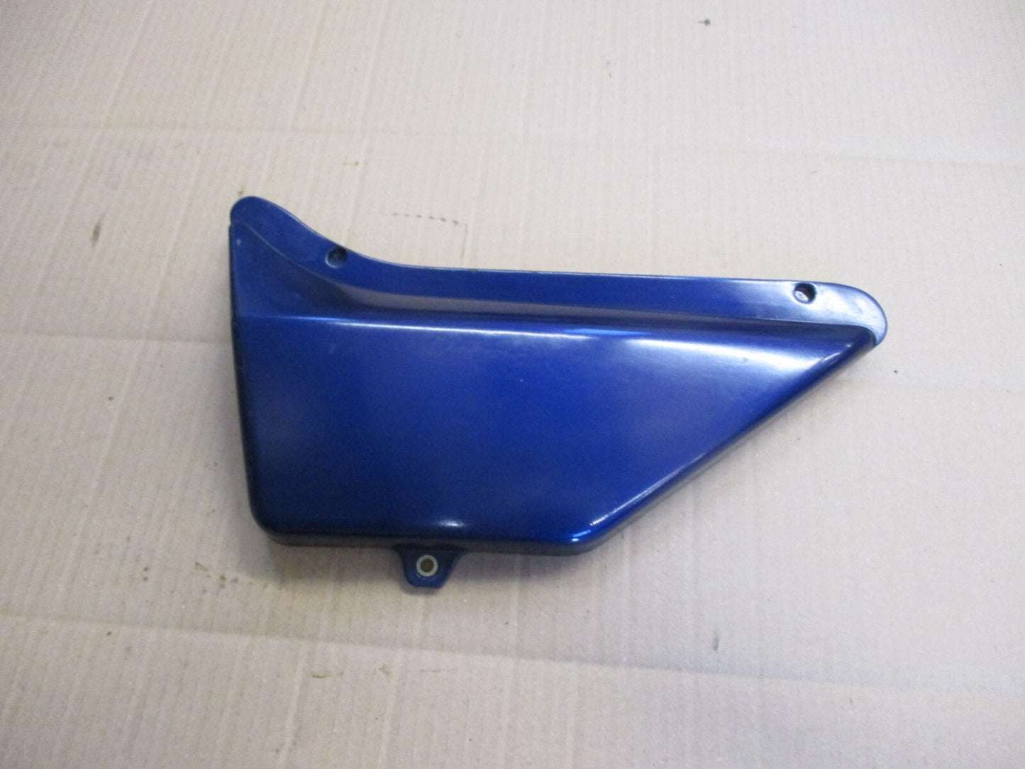 cache latéral gauche pour Honda 125 CLR - City Fly - JD18A