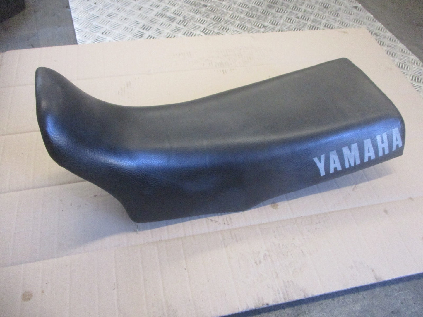 Selle pour Yamaha 125 DTLC - 34X - 1HR - 57U