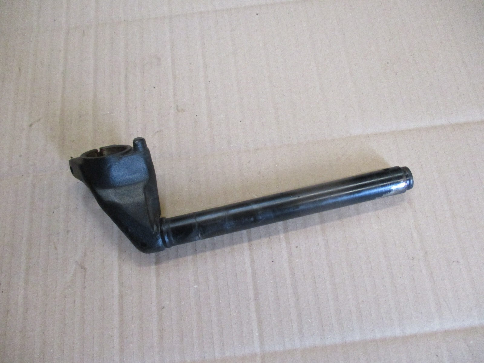 Bracelet demi guidon droit pour Honda 125 CBR - JC50 - 2011 / 2018