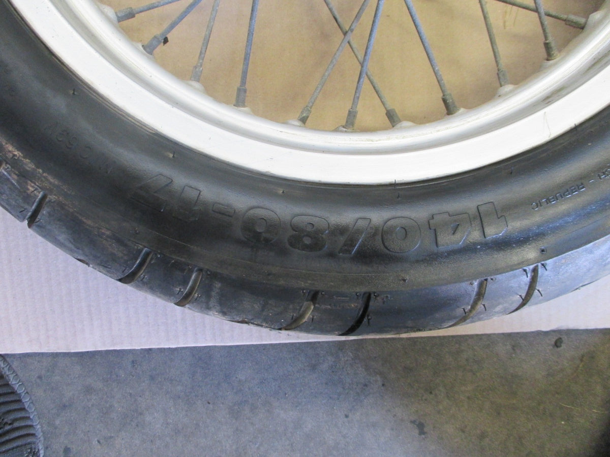 Roue arrière avec pneu Michelin très peu roulé pour Suzuki 650 XF Freewind