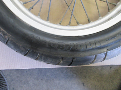 Roue arrière avec pneu Michelin très peu roulé pour Suzuki 650 XF Freewind
