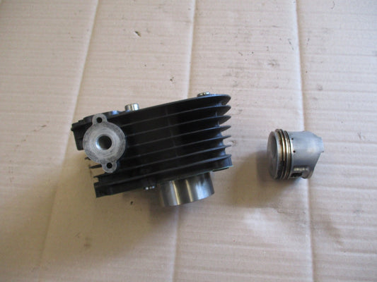 Cylindre / piston pour Yamaha 125 SR - 10F