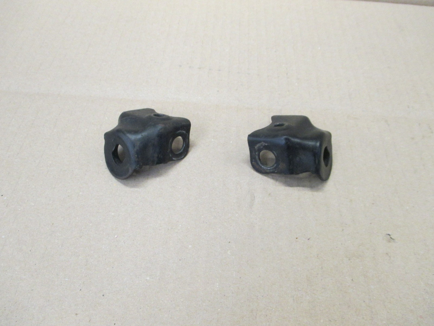 Pattes de clignotants avants pour Suzuki 125 TS ER - 1979 / 1981