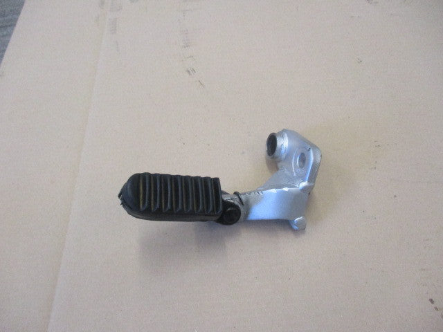 Cale pied avant droit Honda 750 Africa twin - XRV - RD04