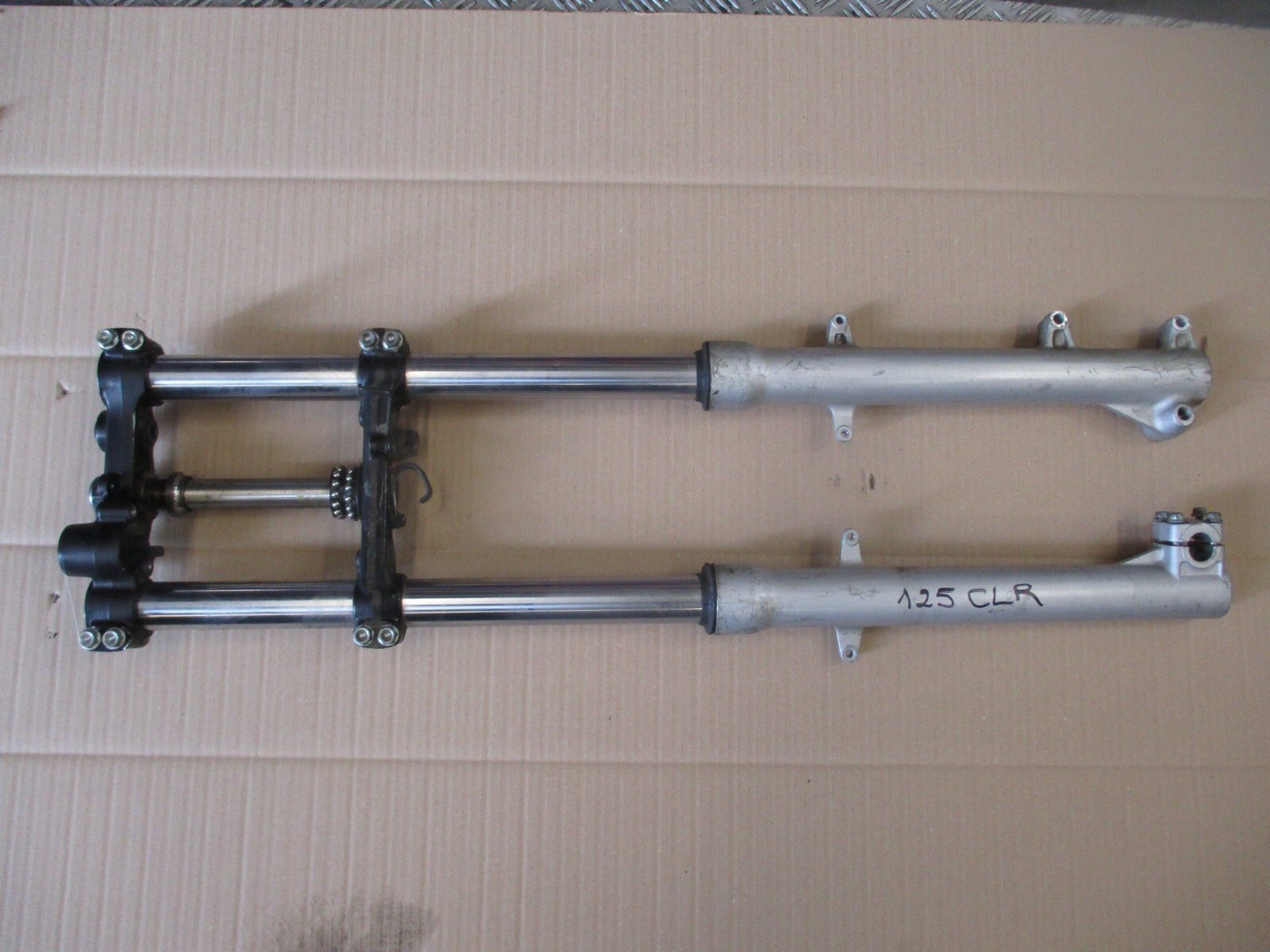 Fourche pour Honda 125 CLR - City Fly - JD18A