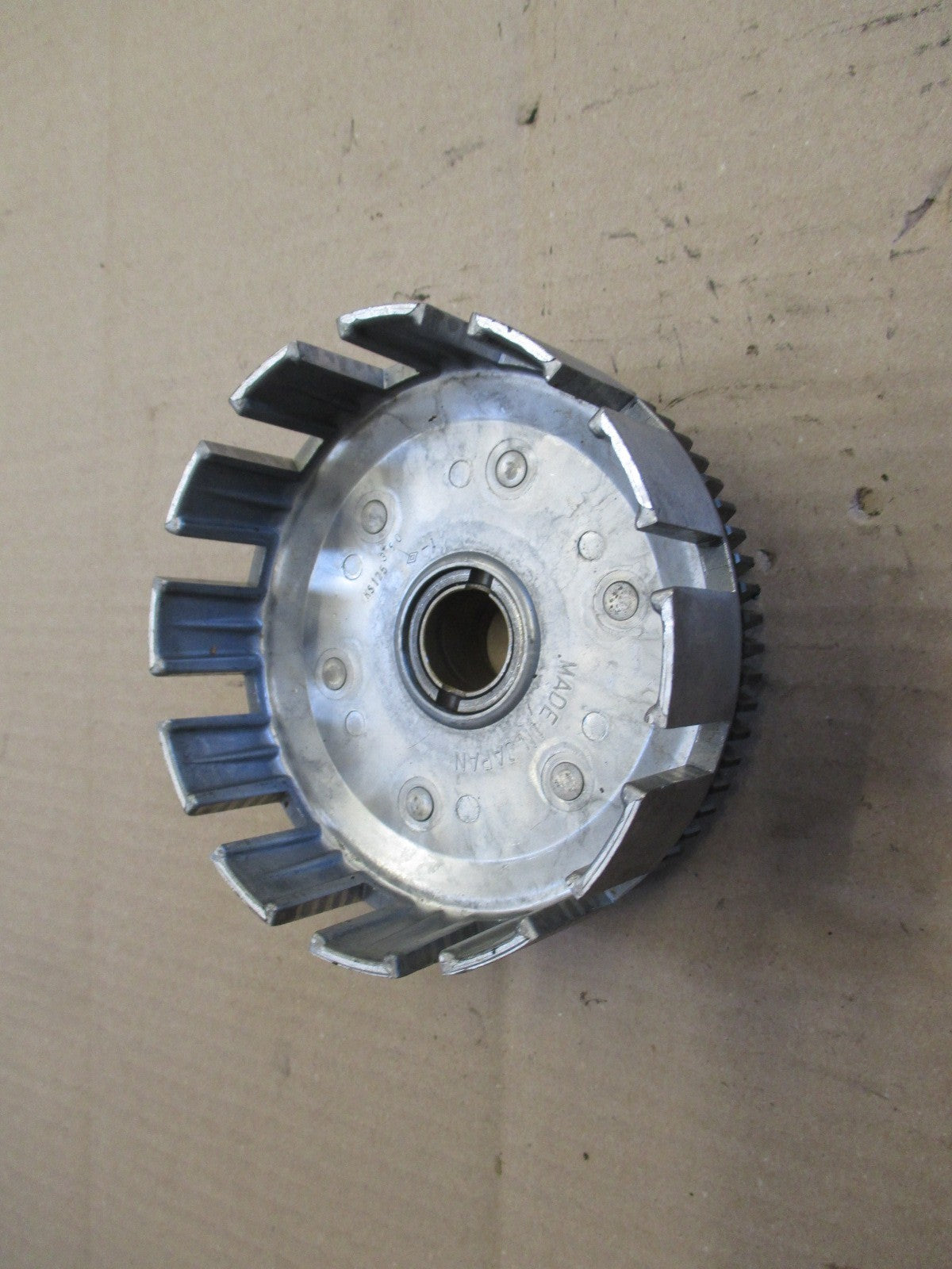 Cloche d'embrayage pour Kawasaki 125 KE - K1 - KS